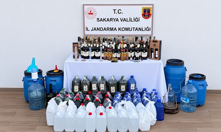 Son Gelişme: Sakarya Karasu'da sahte içki operasyonunda 400 litre etil alkol ele geçirildi: Gelişmeler Takip E