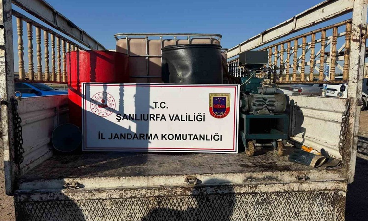 Son Gelişme: Şanlıurfa Viranşehir'de jandarma 650 litre kaçak akaryakıt ele geçirdi: Gelişmeler Takip Ediliyor