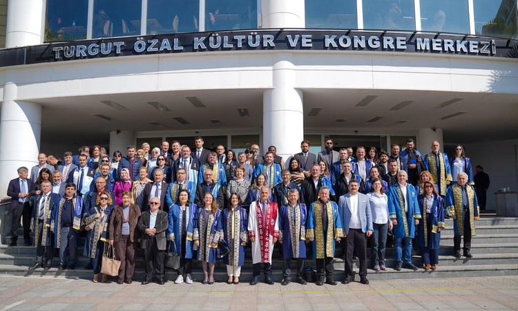 Son Gelişme: SAÜ'de Akademik Kurul Toplantısı'nda Araştırma Üniversitesi hedefleri ele alındı: Gelişmeler Taki
