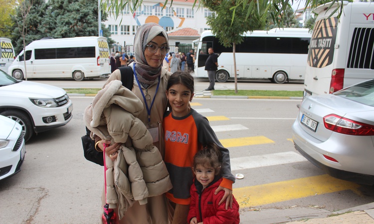 Son Gelişme: Serebral Palsili Hayrunnisa, 7 yaşında yürümeye resmen start aldı, şimdi doktor olmak istiyor | İ