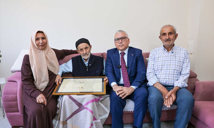 Son Gelişme: Sivas'ta Tarihi Mektuplar Sahiplerine Ulaşıyor - Son Dakika Bilgileri