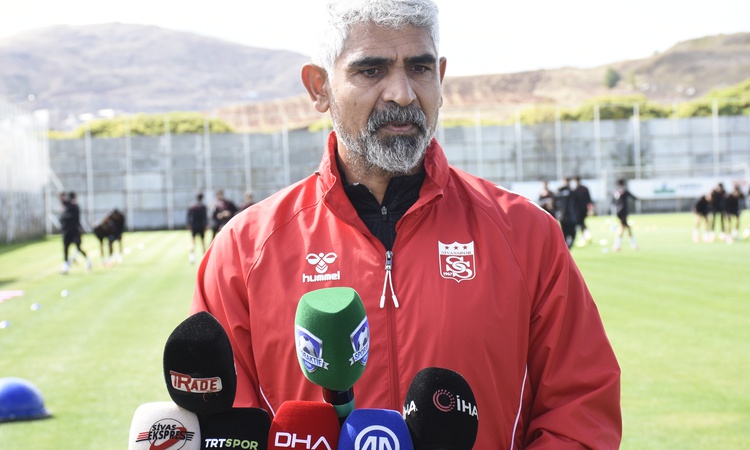 Son Gelişme: Sivasspor, teknik direktör İsmet Taşdemir ile karşılıklı anlaşarak yollarını ayırdı ve Merak Edil