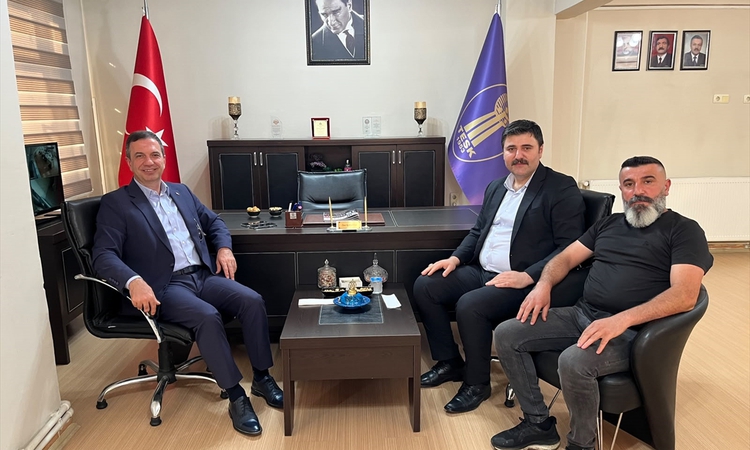 Son Gelişme: Suluova Kaymakamı Gürçam'dan esnaf odasına ziyaret