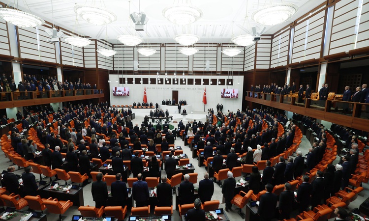Son Gelişme: TBMM'de yatırım fonu tasfiyesine ilişkin kanun kabul edildi, SPK'ya yetki verildi | İşte Tüm Ayrı