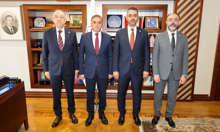 Son Gelişme: TEB, Hatipoğlu'na genç eczacı istihdamı ve eczane ekonomisi taleplerini iletti