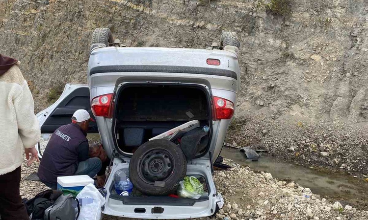 Son Gelişme: Tekirdağ Şarköy'de kontrolden çıkan otomobil takla attı, 2 kişi yaralandı ve Merak Edilenler