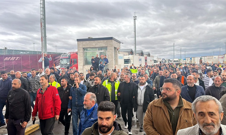 Son Gelişme: TIR şoförleri Schengen vize sorunu için Edirne'deki sınır kapılarında kontak kapattı | İşte Tüm A