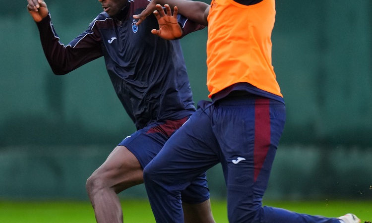 Son Gelişme: Trabzonspor, Samsunspor mesaisinde Cenk Özkacar'ın doğum gününü kutladı