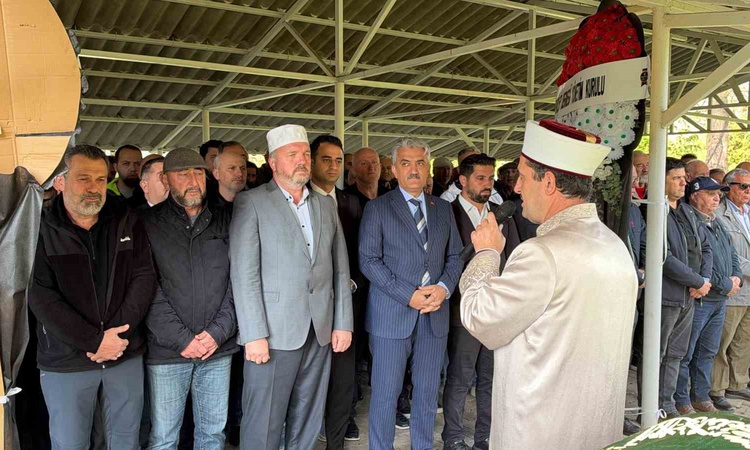 Son Gelişme: TRT muhabiri Levent Öztürk, Akçakoca'da kalp krizi geçirip Düzce'de defnedildi. ve Merak Edilenle