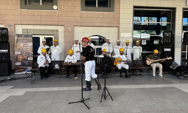 Son Gelişme: Turistik Karaelmas Ekspresi 5. kez Zonguldak'a 101 turistle geldi ve Merak Edilenler