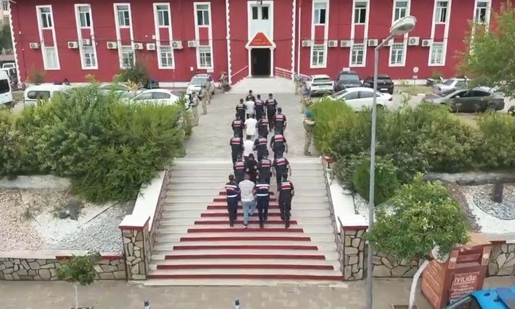 Son Gelişme: Üreticileri dolandıran şüphelilere 3 ilde operasyon; 6 gözaltı
