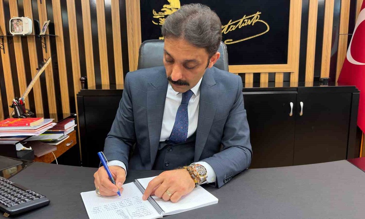 Son Gelişme: Uzman eğitimci Karataş, akran zorbalığının okul başarısını düşürebildiğini söyledi