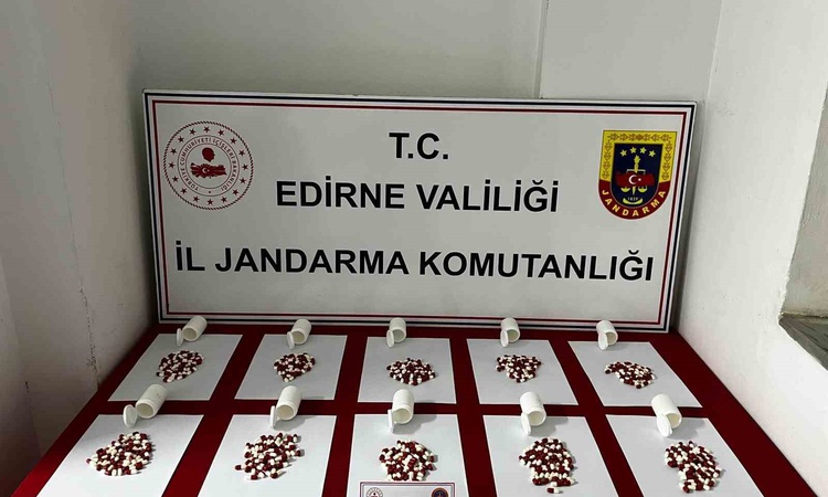 Son Gelişme: Uzunköprü'de operasyonda uyuşturucu olduğu değerlendirilen 568 hap ele geçirildi ve Merak Edilenl