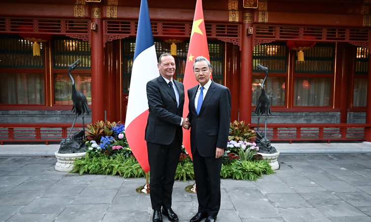 Son Gelişme: Wang Yi, Datong'da Bonne ile Çin-Fransa Stratejik Diyaloğu'nun 28. Toplantısı'nı yaptı