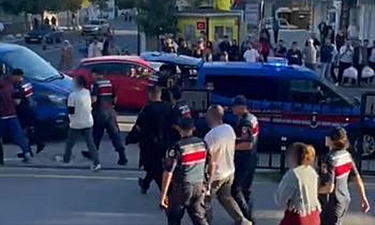 Son Gelişme: Yasa dışı bahis operasyonunda 12 şüpheli hakkında tutuklama kararı verildi | İşte Tüm Ayrıntılar