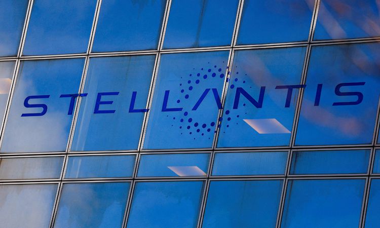 Ayrıntılar Netleşti: Stellantis'ten 955 bin araca geri çağrı: Geri görüş kamerası yazılım hatası - Son Dakika