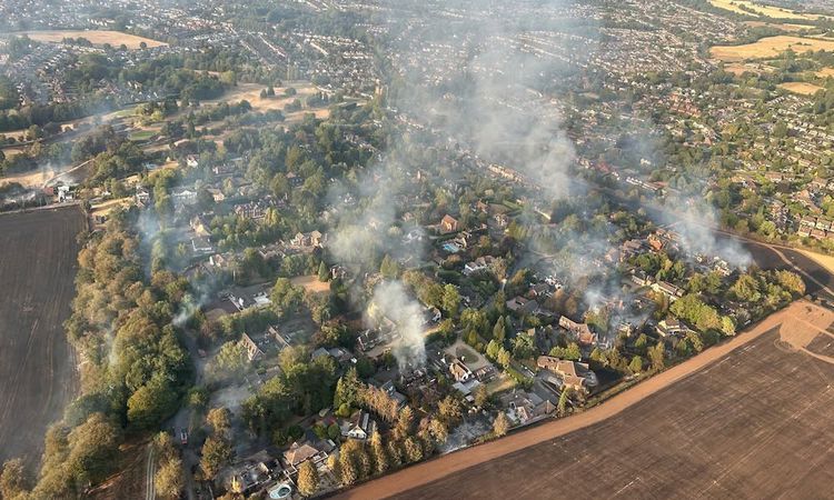 Gündemden Son Bilgiler: Stourbridge'de alevler: 19 ev yıkıldı - Haberleri - Son Dakika Bilgileri