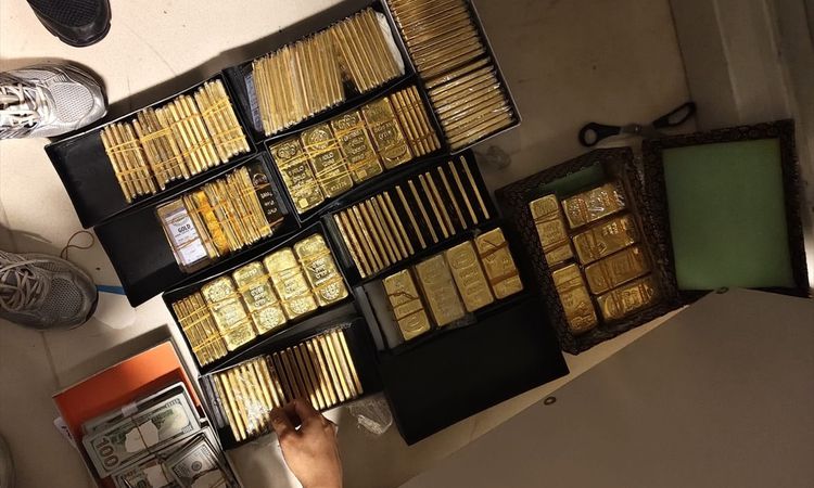 Son Gelişme: Suç örgütü baskınunda 200 kilo altın ele geçirildi - Haberleri: Gelişmeler Takip Ediliyor
