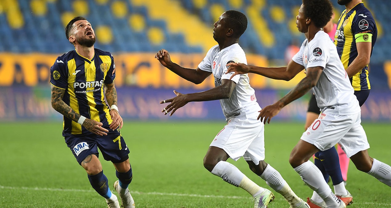 Sıcak Gündem: Süper Lig'in eski yıldızı bakan yardımcısı oldu - En Son Haber
