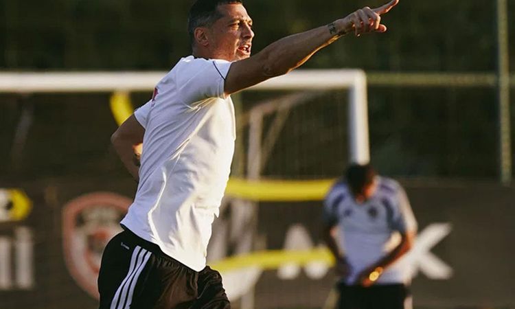 Süper Lig'de bu sezon 3 haftada 4 puan alan teknik adamla yollar ayrıldı | İşte Tüm Ayrıntılar