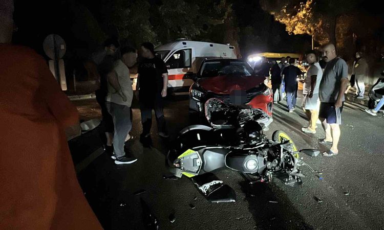 SUV ile Motosiklet Kafa Kafaya Çarpıştı: 1 Yaralı - Son Dakika: Gelişmeler Takip Ediliyor
