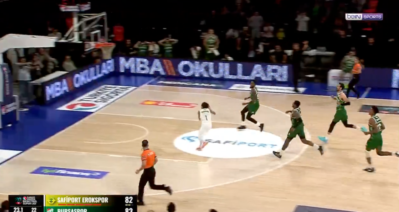 Takımı gerideyken basket atmadı zamana oynadı! Basketbolda ligin kaderini değiştirdi - En Son Haber - Son Daki