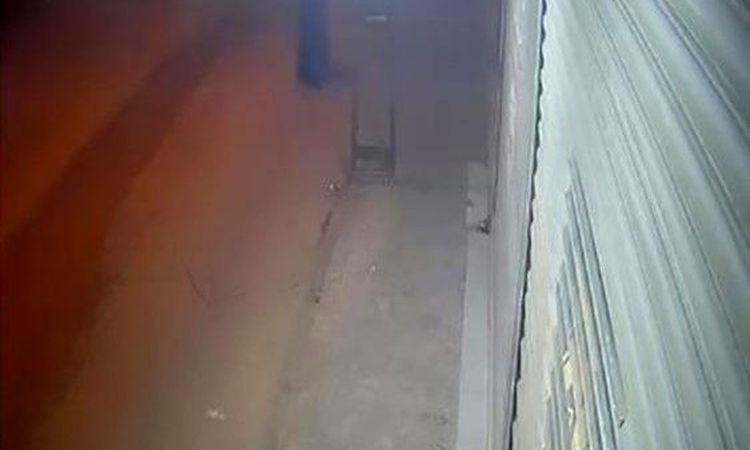Son Gelişme: Tanınmamak için kadın kılığına girip silahlı taarruz düzenledi - Son Dakika - Son Dakika Bilgiler