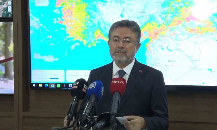 Tarım ve Orman Bakanı İbrahim Yumaklı: "Son 3 günde 260 alevlera müdahale ettik, 258’i kontrol altına aldık" -