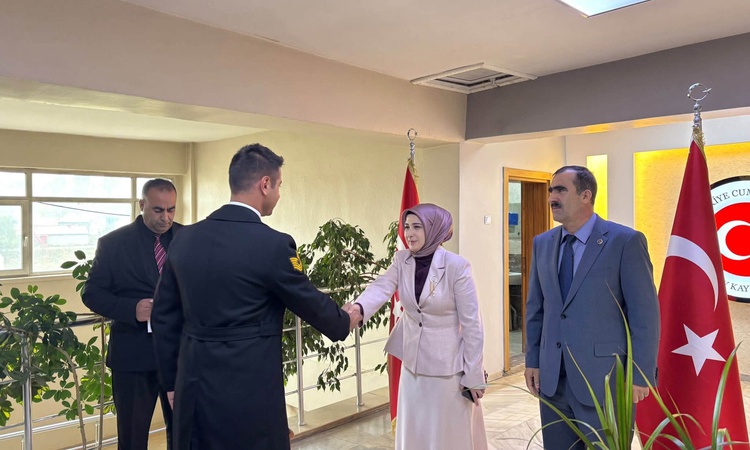 Taşlıçay Kaymakamı Kılıç, 103. yıl kutlamasında tebrikleri kabul etti: Gelişmeler Takip Ediliyor