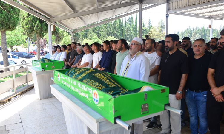 Gündemden Son Bilgiler: Tayin için çıktıkları yolculukta hayatını kaybeden anne ile oğlu toprağa verildi - Hab