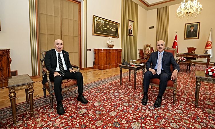 TBMM Başkanı Kurtulmuş, Cumhurbaşkanı Başdanışmanı ve 15 Temmuz Gazisi Aslan'ı kabul etti