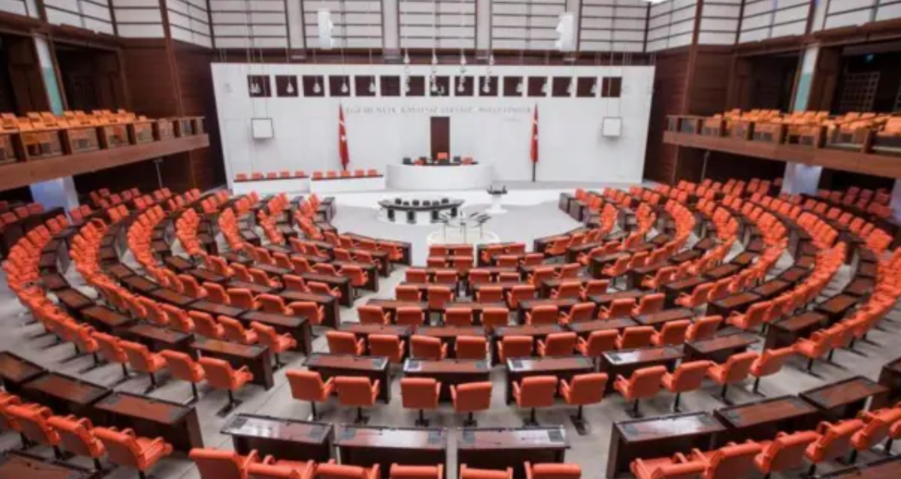 Ayrıntılar Netleşti: TBMM'deki taciz davası... Tutuklu sanık kalmadı - Son Dakika - Son Dakika Bilgileri