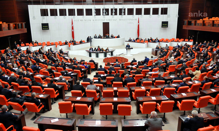 Sıcak Gündem: TBMM Genel Kurulu... Turhan Çömez hakkında başlatılan soruşturma "kürsü dokunulmazlığı" tartışma