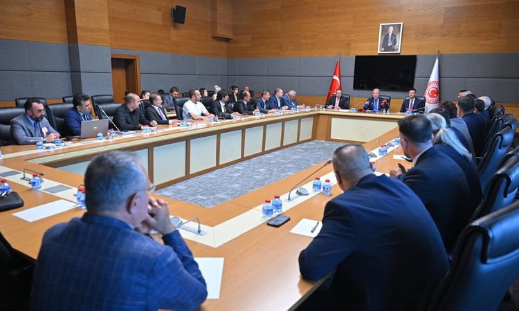 Kritik Açıklama: TBMM Milli Savunma Komisyonu Başkanı Akar: "Şehit aileleri ve gazilere yönelik kanun teklifi
