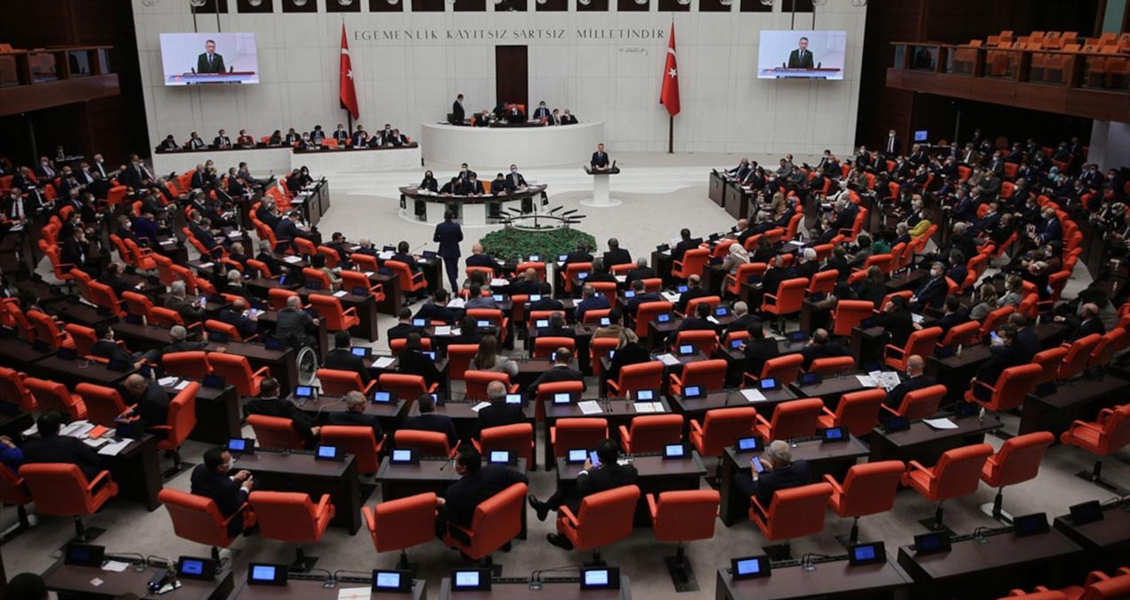 Sıcak Gündem: TBMM'ye yeni dokunulmazlık dosyaları sevk edildi - Son Dakika: Gelişmeler Takip Ediliyor