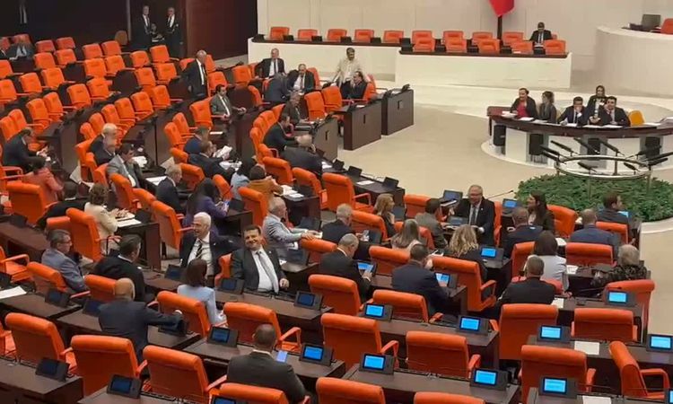 TBMM'de Yeni Dönem: YENİ Parti ile Siyasi Grup Sayısı 7'ye artış grafiği çizdi, Geçici Oturma Düzeni Uygulandı
