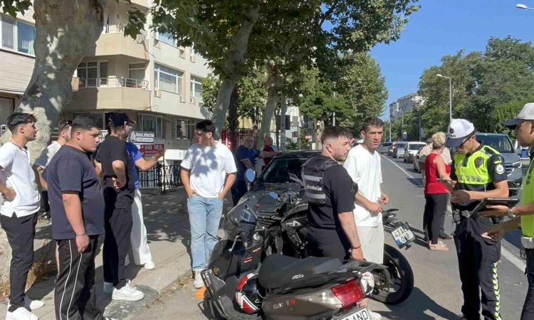 Tekirdağ'da kontrolsüz dönüş kazayla sonuçlandı: O anlar araç kamerasına yansıdı - Son Dakika Haberleri