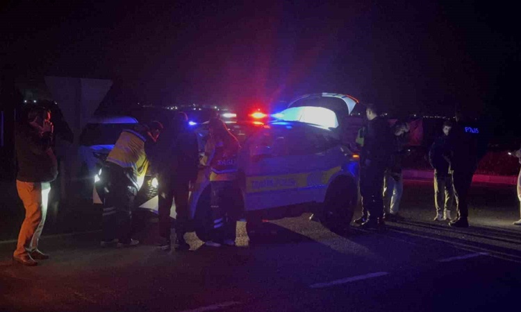 Tekirdağ Muratlı'da iki araç çarpıştı, biri yan yattı; kazada ciddi yaralanma yok