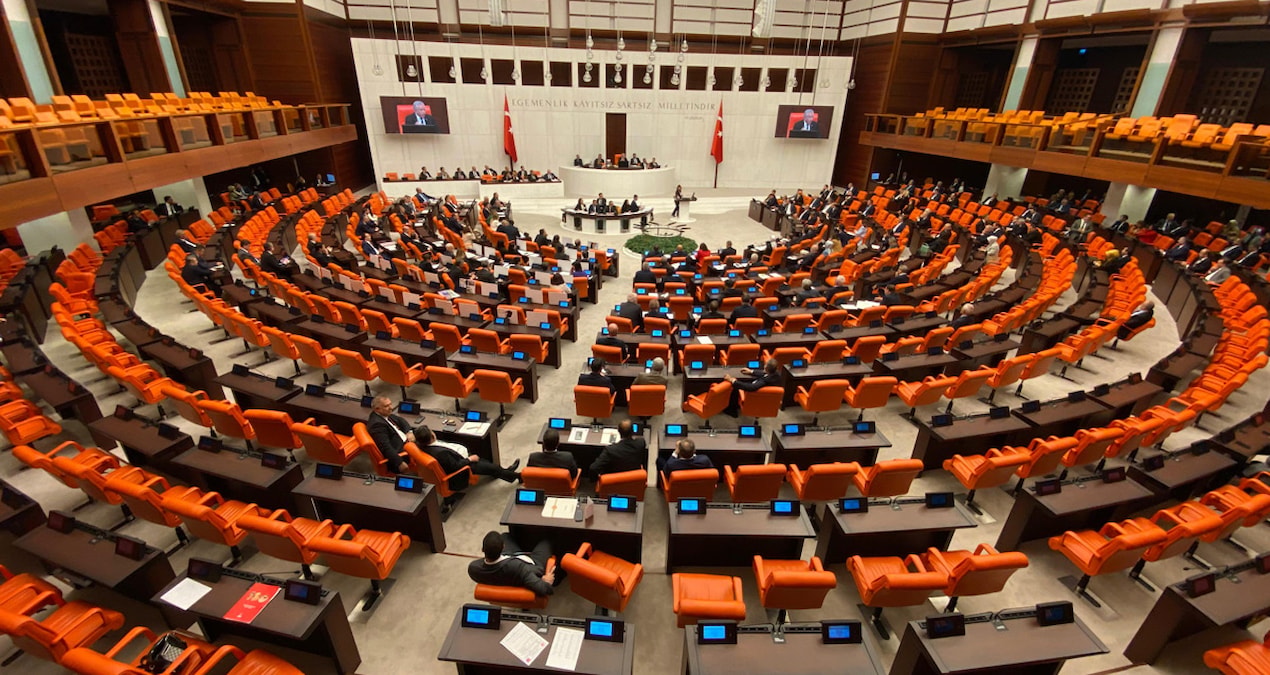 Gündemden Son Bilgiler: Teklif yasalaştı artık ücretli oldu: Ödemeyene 4 katı ceza geliyor - Son Dakika: Geliş