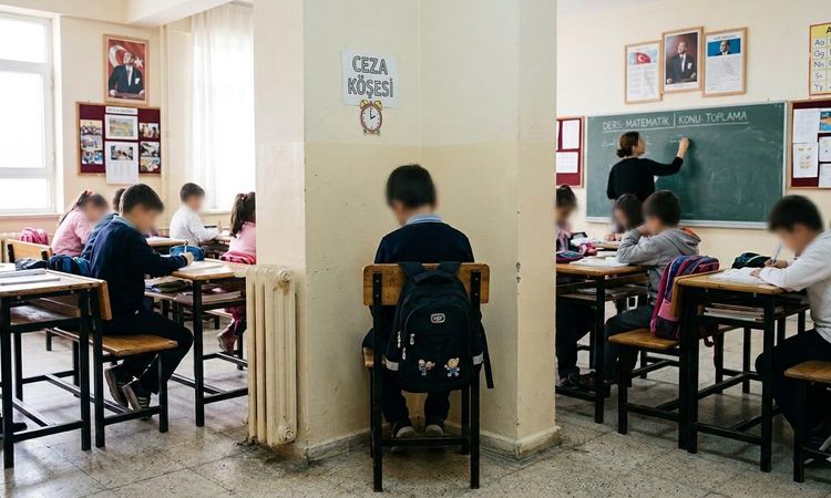 Kritik Açıklama: TİHEK'ten özel eğitim sınıfındaki 'ceza köşesi' uygulamasına idari para cezası - Haberleri -