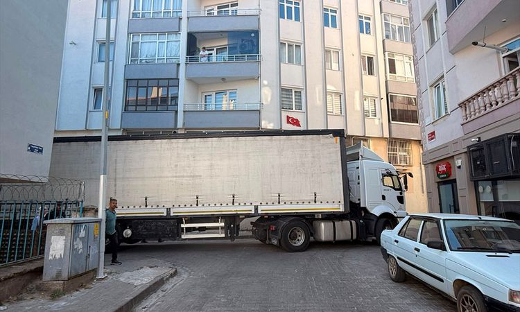Tır Sokağı Kapatınca Ceza Kesildi - Son Dakika Haberleri - Son Dakika Bilgileri