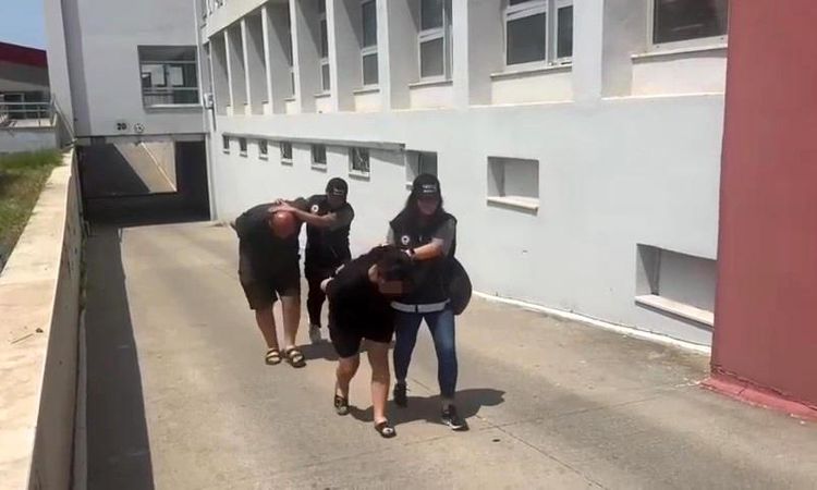 Ayrıntılar Netleşti: Tırda 24 kilo skunk ele geçirildi: Sürücüden "İçmek için almıştım" savunması - Haberleri: