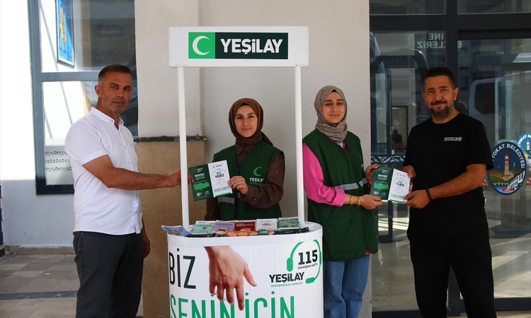 Tokat'ta otobüs terminalinde Yeşilay ve YEDAM tanıtım standı açıldı ve Merak Edilenler