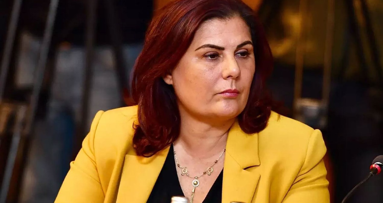 Gündemden Son Bilgiler: Topuklu Efe muhalif ilçe belediyelerine ceza kesti - Haberleri: Gelişmeler Takip Edili