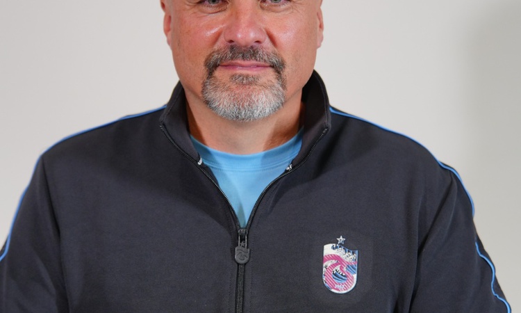 Trabzonspor Teknik Direktörü Reis, Türkiye'yi ikinci vatanı olarak gördüğünü söyledi