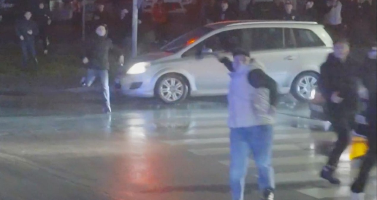 Son Gelişme: Trabzonspor’un takım otobüsüne taşlı saldırı olayında 1'i başkomiser 3 polis için hükmü kesinleşt