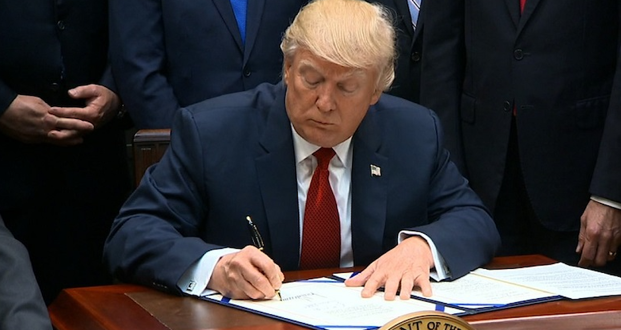 Trump'tan dünyayı kıskandıracak hamle: O ülkeden vergi almayacak - Haberleri