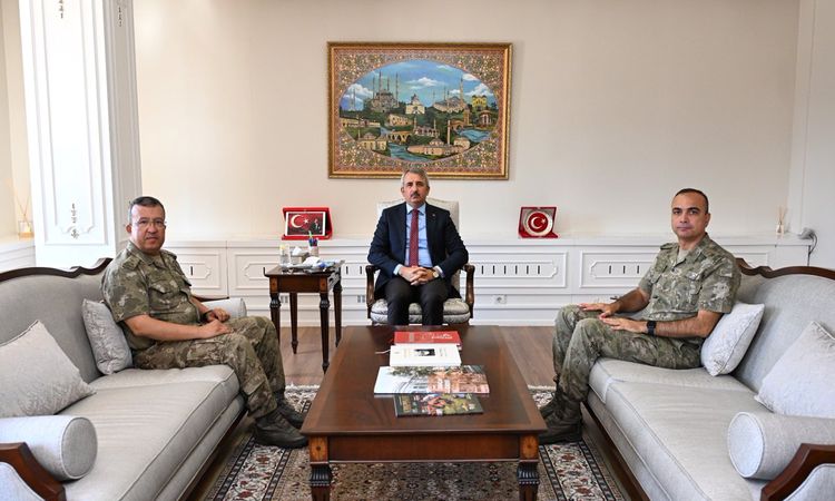 Kritik Açıklama: Tümgeneral Kolcu ve Tuğgeneral Sarp'tan Edirne Valisi Sezer'e ziyaret - Son Dakika Haberleri