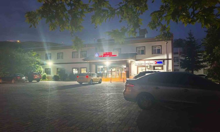 Kritik Açıklama: Tunceli'de aileler arası silahlı kavga: 3 yaralı - Son Dakika Haberleri - Son Dakika Bilgiler