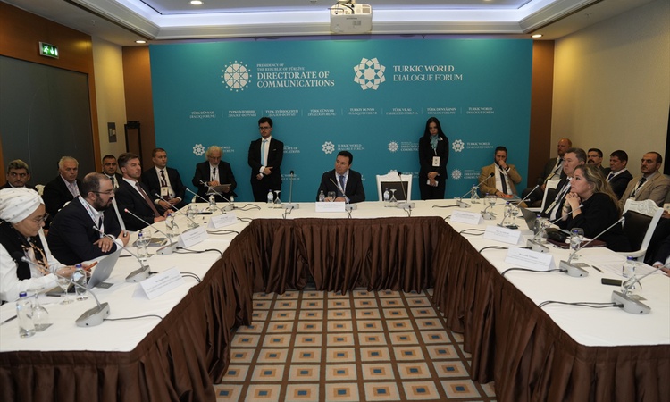 Türk Dünyası Diyalog Forumu'nda gelecek stratejisi yuvarlak masada ele alındı